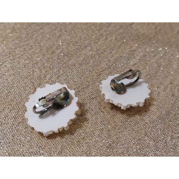 Vintage Faux Ivory Floral Celluloid Hinged Cuff Bracelet & Clip On Earrings - Picture 7 of 16